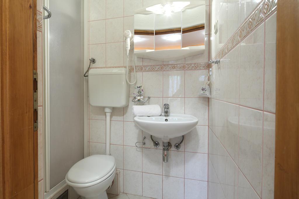 La Familia Apartments Makarska Bilik gambar